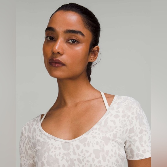 Lululemon Align T-Shirt - Picture 3 of 6